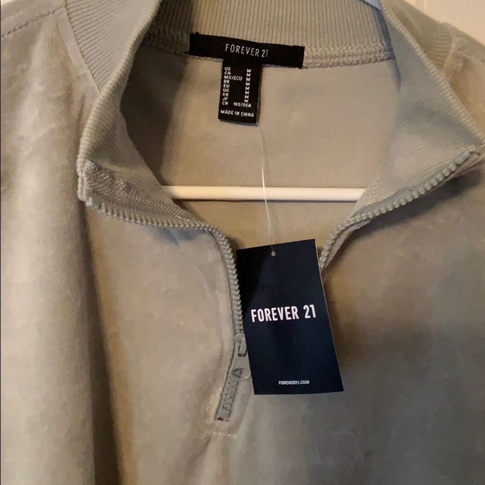 Cropped sport pullover - Picture 7 of 8